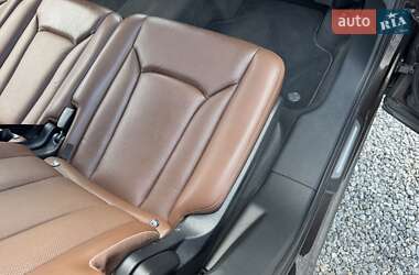 Внедорожник / Кроссовер Audi Q7 2015 в 
