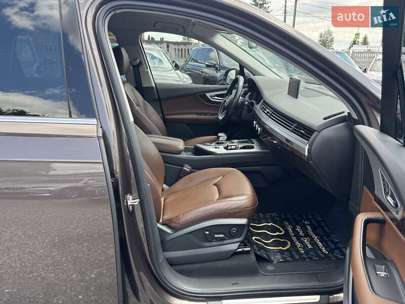 Внедорожник / Кроссовер Audi Q7 2015 в Тернополе