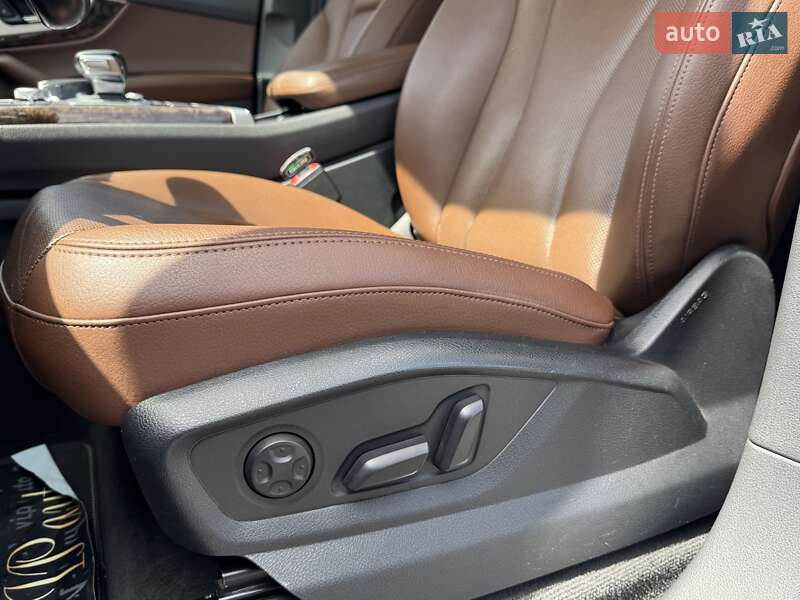 Внедорожник / Кроссовер Audi Q7 2015 в Тернополе