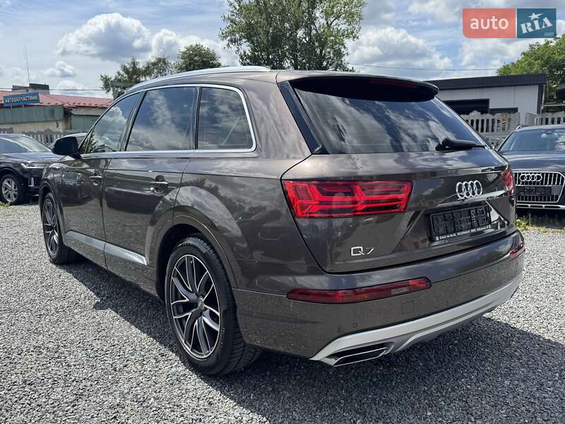Внедорожник / Кроссовер Audi Q7 2015 в Тернополе