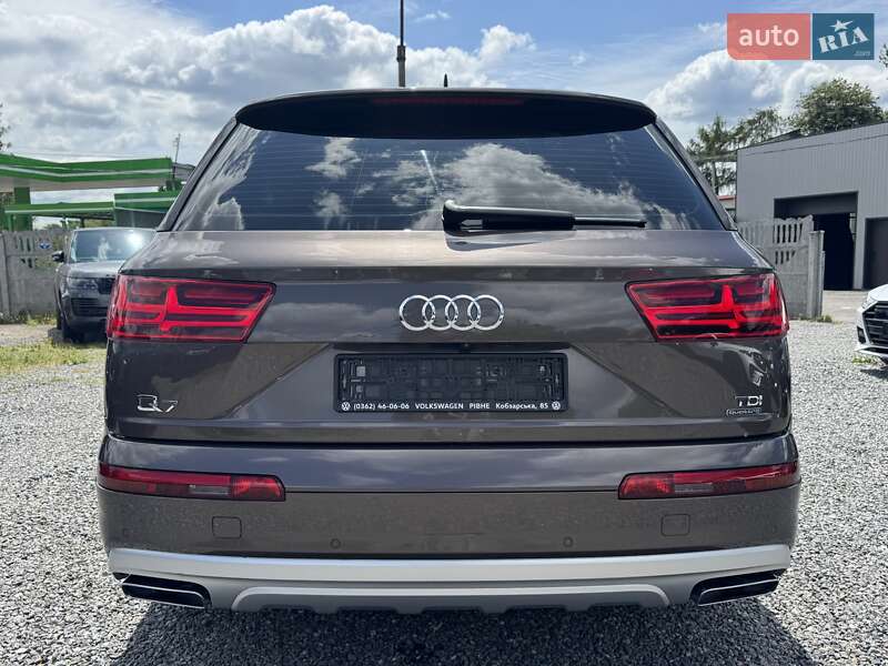 Внедорожник / Кроссовер Audi Q7 2015 в Тернополе