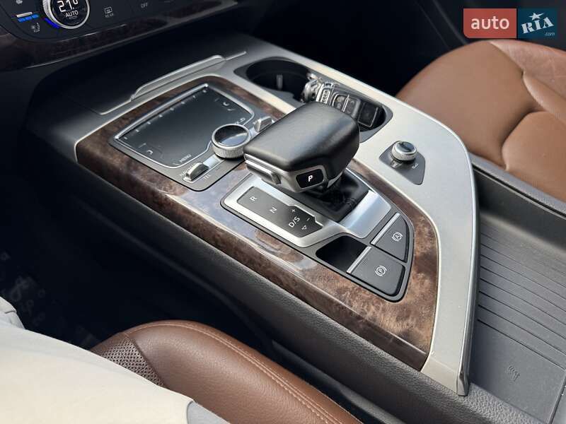 Внедорожник / Кроссовер Audi Q7 2015 в Тернополе