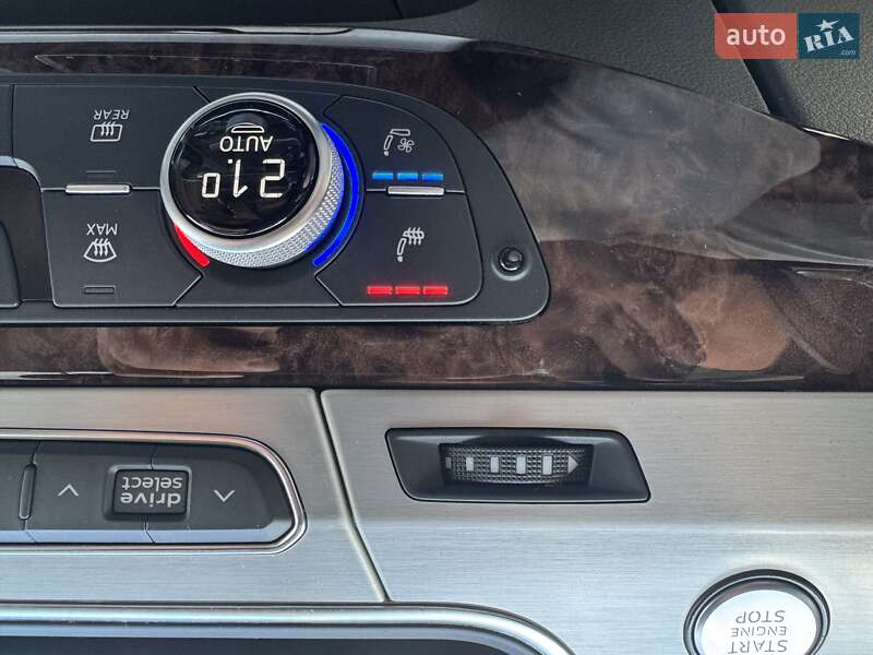 Внедорожник / Кроссовер Audi Q7 2015 в Тернополе