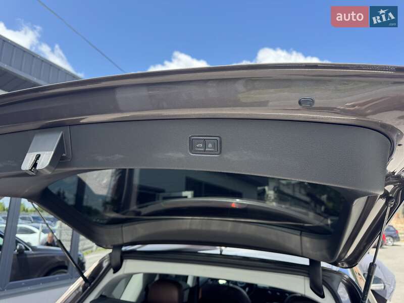 Внедорожник / Кроссовер Audi Q7 2015 в Тернополе