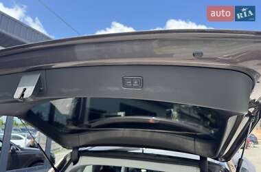 Внедорожник / Кроссовер Audi Q7 2015 в 