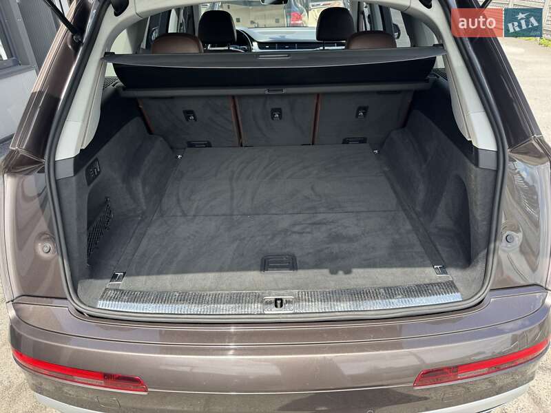 Внедорожник / Кроссовер Audi Q7 2015 в Тернополе