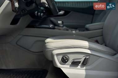 Внедорожник / Кроссовер Audi Q7 2016 в 