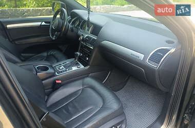 Внедорожник / Кроссовер Audi Q7 2015 в 