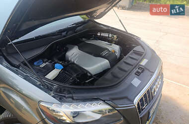 Внедорожник / Кроссовер Audi Q7 2015 в 
