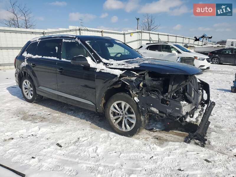 Внедорожник / Кроссовер Audi Q7 2017 в Стрые