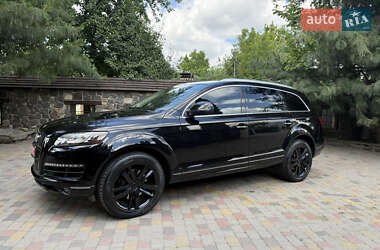Внедорожник / Кроссовер Audi Q7 2010 в 