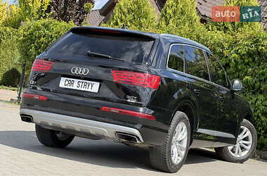 Позашляховик / Кросовер Audi Q7 2018 в 