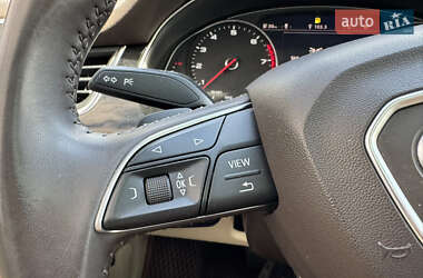 Позашляховик / Кросовер Audi Q7 2018 в 