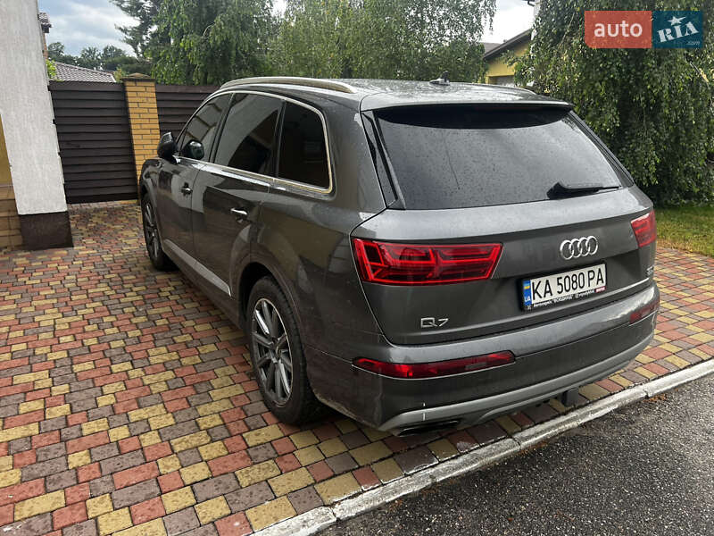 Внедорожник / Кроссовер Audi Q7 2018 в Киеве