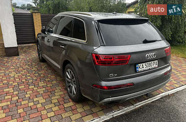 Внедорожник / Кроссовер Audi Q7 2018 в 