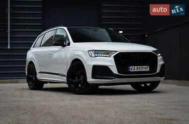 Внедорожник / Кроссовер Audi Q7 2023 в 