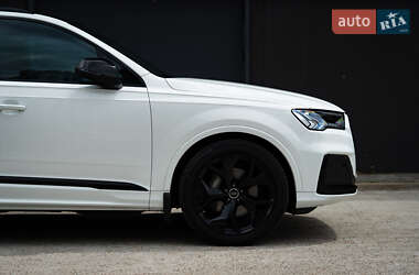Внедорожник / Кроссовер Audi Q7 2023 в 