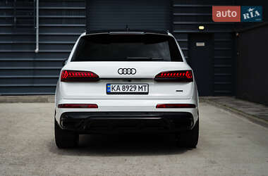 Внедорожник / Кроссовер Audi Q7 2023 в 