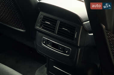 Внедорожник / Кроссовер Audi Q7 2016 в 