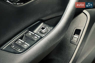 Внедорожник / Кроссовер Audi Q7 2016 в 