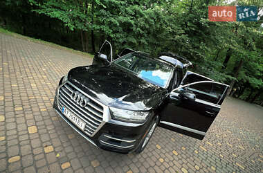 Внедорожник / Кроссовер Audi Q7 2016 в 