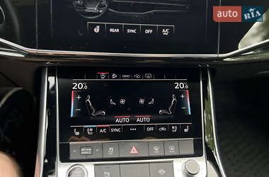 Позашляховик / Кросовер Audi Q7 2021 в 