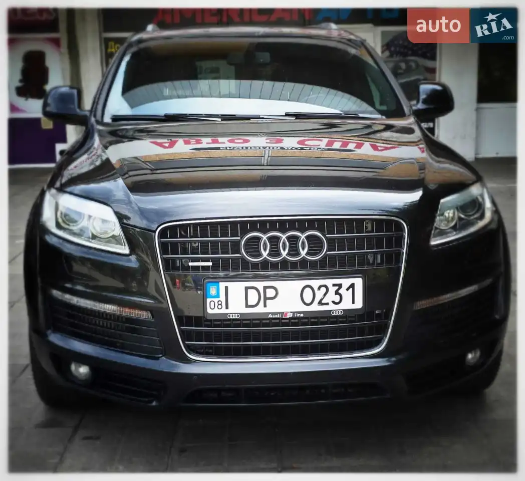 Ауди Q7 S-line. Дизель. 232тис.км.Пригнана в 2013р.з пробігом 144тис.км. Обслуговування у офіційного дилера. В рідній фарбі. Всі вікна заводськи. Я друга власниця в Україні. Салон в гарному стані, без зауважень. Двигун та трансміссія працюють належним чином. Доброму покупцеві добрий торг.