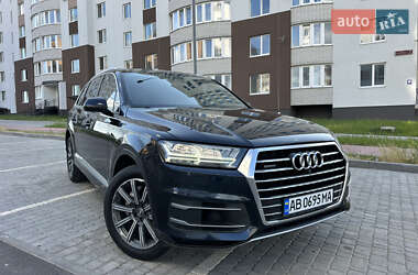Позашляховик / Кросовер Audi Q7 2016 в 