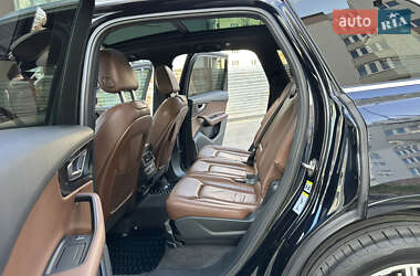 Позашляховик / Кросовер Audi Q7 2016 в 