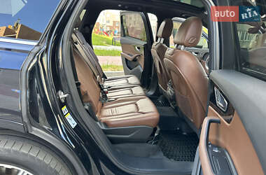 Позашляховик / Кросовер Audi Q7 2016 в 