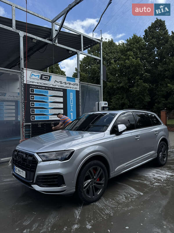 Позашляховик / Кросовер Audi Q7 2022 в Львові