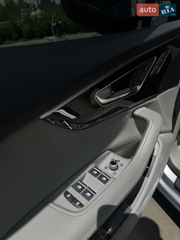 Позашляховик / Кросовер Audi Q7 2022 в Львові