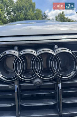 Внедорожник / Кроссовер Audi Q7 2022 в 