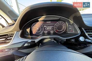 Внедорожник / Кроссовер Audi Q7 2016 в 