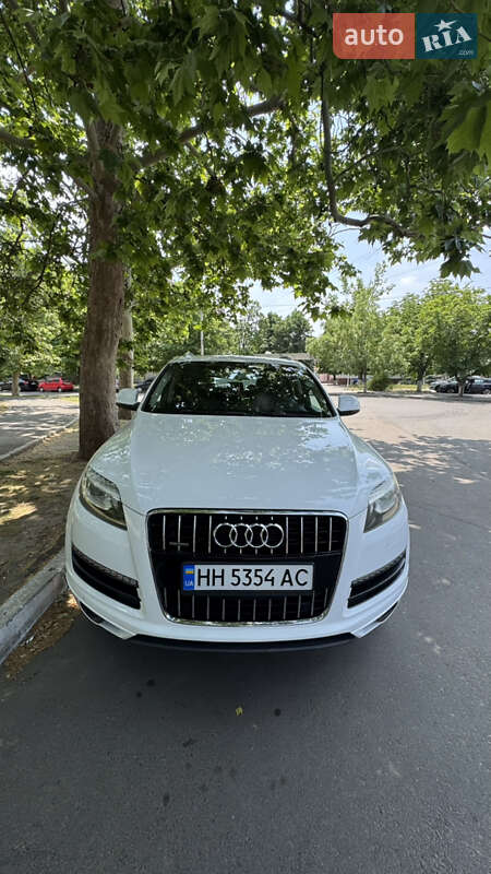 Внедорожник / Кроссовер Audi Q7 2011 в Измаиле