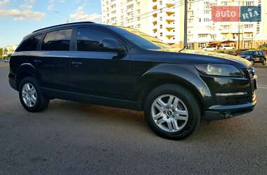 Внедорожник / Кроссовер Audi Q7 2007 в 
