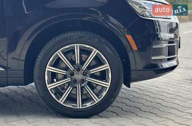 Внедорожник / Кроссовер Audi Q7 2016 в 