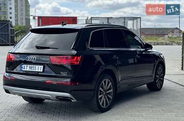 Внедорожник / Кроссовер Audi Q7 2016 в 