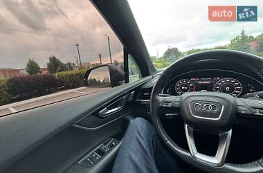 Позашляховик / Кросовер Audi Q7 2017 в 