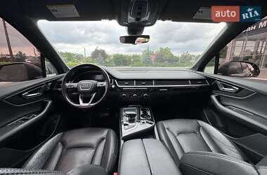 Позашляховик / Кросовер Audi Q7 2017 в 