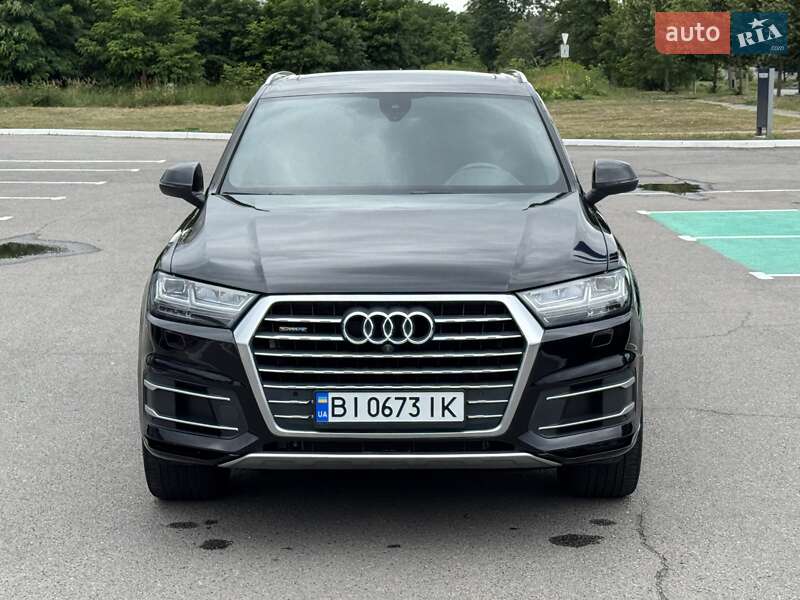 Внедорожник / Кроссовер Audi Q7 2017 в Киеве