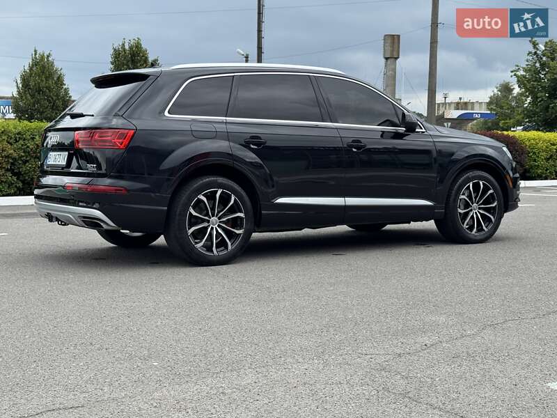 Внедорожник / Кроссовер Audi Q7 2017 в Киеве