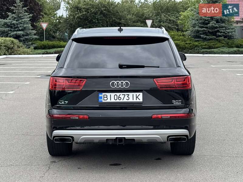 Внедорожник / Кроссовер Audi Q7 2017 в Киеве