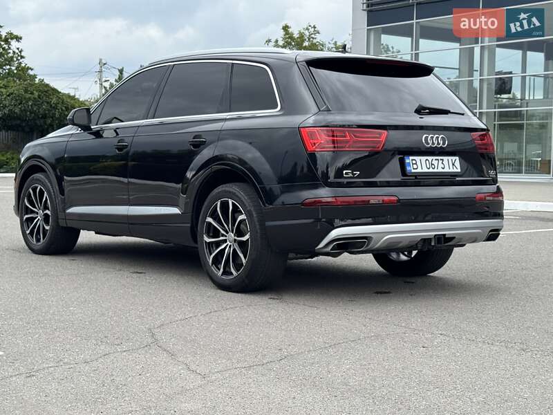 Внедорожник / Кроссовер Audi Q7 2017 в Киеве