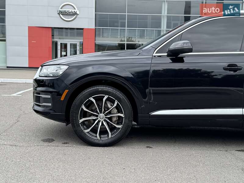 Внедорожник / Кроссовер Audi Q7 2017 в Киеве