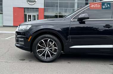 Позашляховик / Кросовер Audi Q7 2017 в 