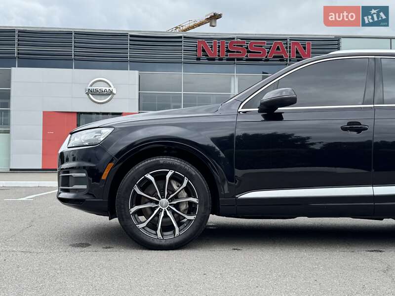 Внедорожник / Кроссовер Audi Q7 2017 в Киеве