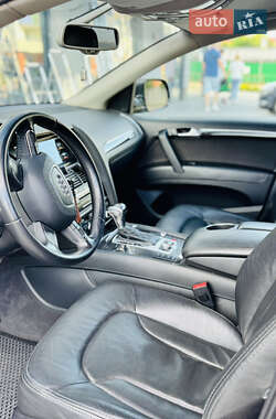 Внедорожник / Кроссовер Audi Q7 2014 в 