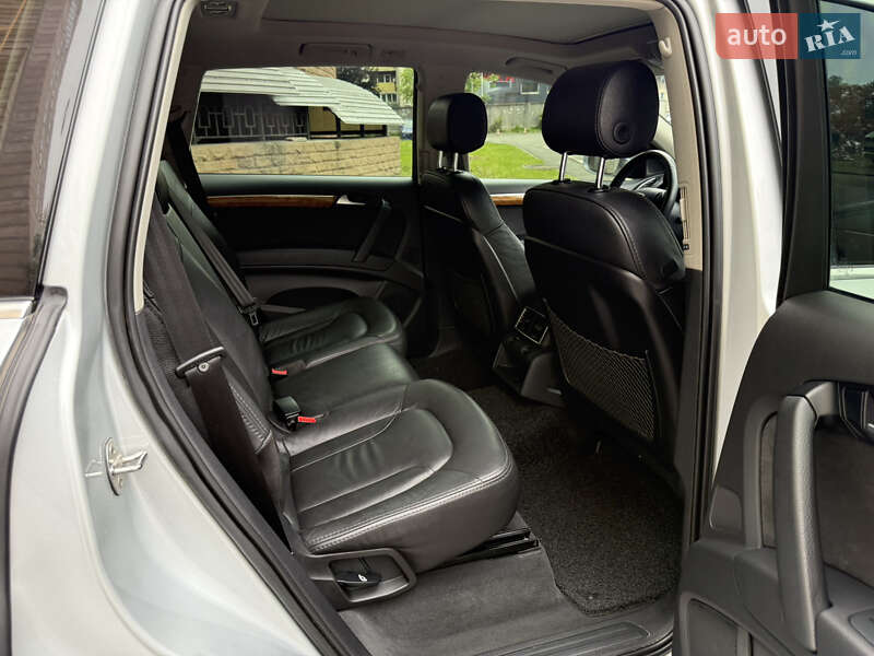 Позашляховик / Кросовер Audi Q7 2014 в Києві
