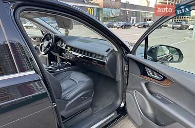 Внедорожник / Кроссовер Audi Q7 2017 в 